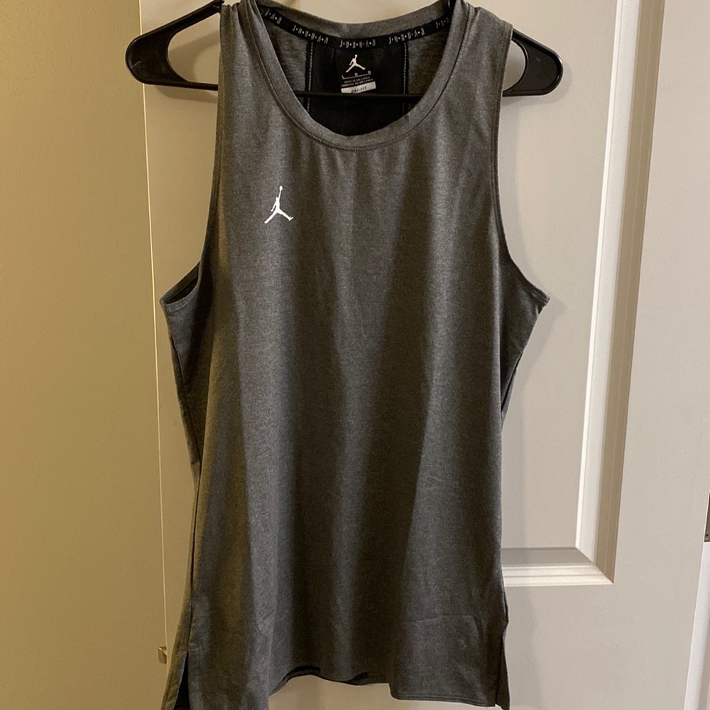NWT Men’s Jordan compression tank, grey